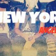 Le texte musical CHI (NEED TO KNOW) de ANGEL HAZE est également présent dans l'album New york ep (2012)