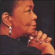 Le texte musical SÃO VICENTE DI LONGE de CESARIA EVORA est également présent dans l'album São vicente di longe (2001)