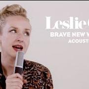 Le texte musical TENDERLY de LESLIE CLIO est également présent dans l'album Brave new woman (2022)