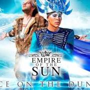 Le texte musical KEEP A WATCH de EMPIRE OF THE SUN est également présent dans l'album Ice on the dune (2013)