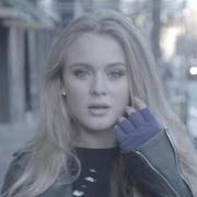 Le texte musical WANNA BE YOUR BABY de ZARA LARSSON est également présent dans l'album Uncover (2015)