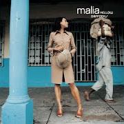 Le texte musical MOON GLOWS de MALIA est également présent dans l'album Yellow daffowdils (2002)