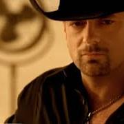 Le texte musical CHICKS DIG IT de CHRIS CAGLE est également présent dans l'album Chris cagle (2003)