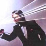 Le texte musical HIGH ON EMOTION de CHRIS DE BURGH est également présent dans l'album Man on the line (1984)