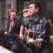 Le texte musical OH, PRETTY WOMAN de CHRIS ISAAK est également présent dans l'album Beyond the sun (2011)