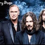 Le texte musical DESIRE de WINERY DOGS est également présent dans l'album Winery dogs (2013)
