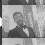 Le texte musical GOD REST YE MERRY GENTLEMEN de BRETT ELDREDGE est également présent dans l'album Mr. christmas (2021)