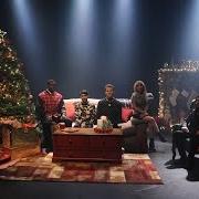 Le texte musical THE FIRST NOEL de PENTATONIX est également présent dans l'album That's christmas to me: deluxe tracks (2015)