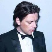 Le texte musical CHÈRE INCONNUE de BENJAMIN BIOLAY est également présent dans l'album Négatif (2003)