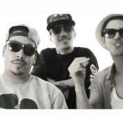 Le texte musical QUANDO ELA PASSA de IVO MOZART est également présent dans l'album Ivo mozart (2013)