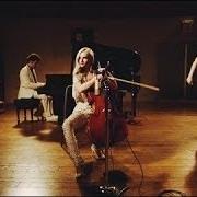 Le texte musical BEAUTIFUL de CLEAN BANDIT est également présent dans l'album What is love? (2018)