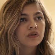 Le texte musical SANTA CLAUS IS COMING TO TOWN de LOUANE est également présent dans l'album Louane (deluxe) (2018)