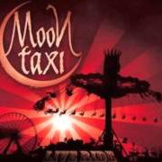 Le texte musical TOTALLY NUDE de MOON TAXI est également présent dans l'album Live ride (2009)