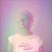 Le texte musical LOVIN' START de BETTY WHO est également présent dans l'album Slow dancing (2014)