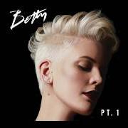 Le texte musical LOOK BACK de BETTY WHO est également présent dans l'album Betty, pt. 1 (2018)