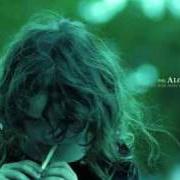 Le texte musical PRINTEMPS EMERAUDE de ALCEST est également présent dans l'album Souvenirs d' un autre monde (2007)