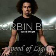 Le texte musical CHAMPION de CORBIN BLEU est également présent dans l'album Speed of light (2009)