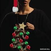 Le texte musical THE CHRISTMAS SONG de MARIAN HILL est également présent dans l'album Cozy (2021)