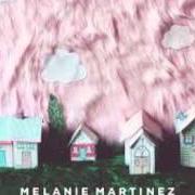 Le texte musical CAROUSEL de MELANIE MARTINEZ est également présent dans l'album Dollhouse (2014)