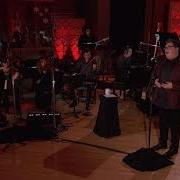 Le texte musical THE CHRISTMAS SONG de JORDAN SMITH est également présent dans l'album 'tis the season (2016)