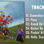 Le texte musical HELLO, SUNSET (?? ??) de RED VELVET est également présent dans l'album Queendom (2021)