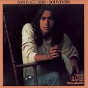 Le texte musical AS THE RAVEN FLIES de DAN FOGELBERG est également présent dans l'album Souvenirs (1974)