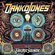 Le texte musical SHE'S MY BABY de DANKO JONES est également présent dans l'album Electric sounds (2023)