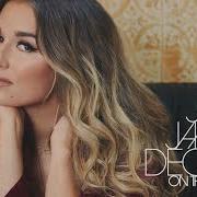 Le texte musical HAVE YOURSELF A MERRY LITTLE CHRISTMAS de JESSIE JAMES DECKER est également présent dans l'album This christmas (2015)