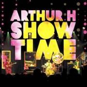 Le texte musical LA FEMME MAQUILLÉE de ARTHUR H est également présent dans l'album Showtime (2006)