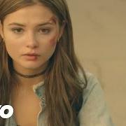 Le texte musical PERIWINKLE PRINCESS de HAYLEY KIYOKO est également présent dans l'album Girls like girls (2026)