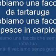 Le texte musical IL PARADISO DELLO SCORPIONE de DAVIDE VAN DE SFROOS est également présent dans l'album Akuaduulza (2005)