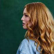 Le texte musical WEEKENDS de FREYA RIDINGS est également présent dans l'album Blood orange (2023)