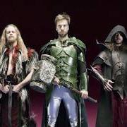 Le texte musical HOOTSFORCE de GLORYHAMMER est également présent dans l'album Legends from beyond the galactic terrorvortex (2019)