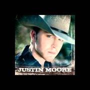 Le texte musical POINT AT YOU de JUSTIN MOORE est également présent dans l'album Off the beaten path (2013)