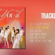 Le texte musical ONE SPARK de TWICE est également présent dans l'album Twice - with you-th (2024)