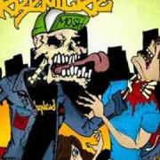 Le texte musical JUNK PUNK de ADRENICIDE est également présent dans l'album Raging full on (2007)