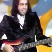 Le texte musical LET ME LOVE, LET ME LIVE de DEMIS ROUSSOS est également présent dans l'album It's five o'clock (1969)