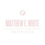 Le texte musical IN THE VALLEY de MATTHEW E. WHITE est également présent dans l'album Outer face (2013)