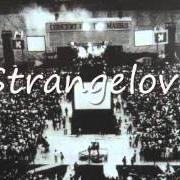 Le texte musical STRANGELOVE de DEPECHE MODE est également présent dans l'album 101 (cd1) (1989)