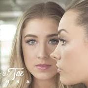 Le texte musical FLY de MADDIE & TAE est également présent dans l'album Maddie & tae (2014)