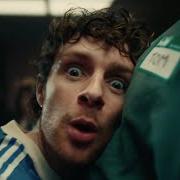 Le texte musical DRAMA QUEEN de TOM GRENNAN est également présent dans l'album Everywhere i went, led me to where i didn't want to be (2025)