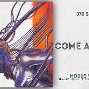 Le texte musical UNDER THE MOON de 070 SHAKE est également présent dans l'album Modus vivendi (2020)