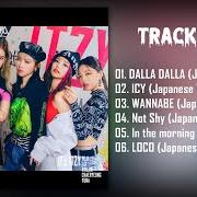 Le texte musical WANNABE -JAPANESE VER.- de ITZY est également présent dans l'album It'z itzy (2021)