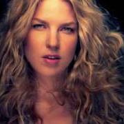 Le texte musical COME DANCE WITH ME de DIANA KRALL est également présent dans l'album From this moment on (2006)