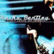 Le texte musical WALKING PAPERS de DIERKS BENTLEY est également présent dans l'album Don't leave me in love (2001)