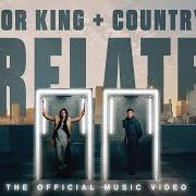 Le texte musical BROKEN HALOS de FOR KING & COUNTRY est également présent dans l'album What are we waiting for? (2022)