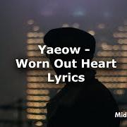 Le texte musical JUST A LITTLE BIT LONELY de YAEOW est également présent dans l'album Worn out heart (2020)