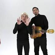 Le texte musical TOURNER LA PAGE de MADAME MONSIEUR est également présent dans l'album Vu d'ici (2018)