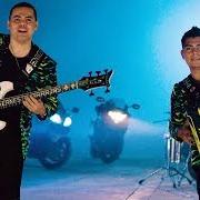 Le texte musical LOS CHAPITOS de ENIGMA NORTEÑO est également présent dans l'album ¿van a querer más? (2016)