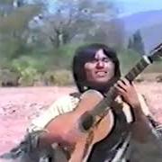 Le texte musical MAMITA SURUMI de LOS KJARKAS est également présent dans l'album Canto a la mujer de mi pueblo (1981)